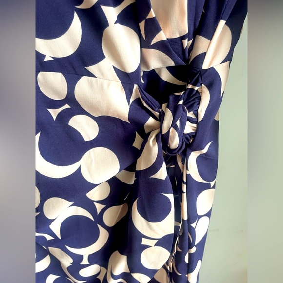 Donna Morgan Geometric Circle Midi Dress 3/4 Sleeves Size 4 - Picture 2 of 4